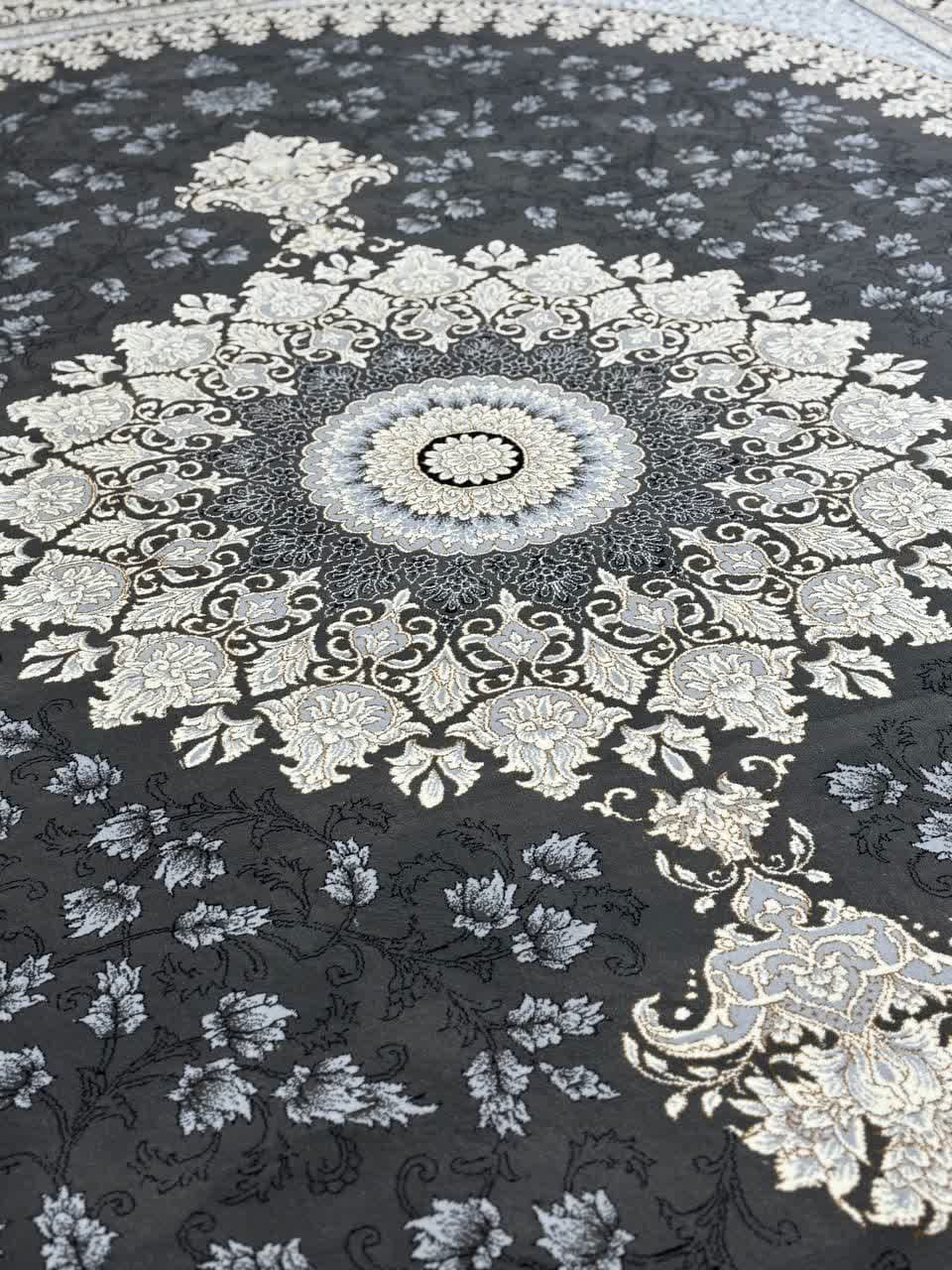 فرش 700 شانه  طرح هستی 